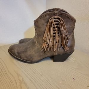Ariat Dutchess Boots